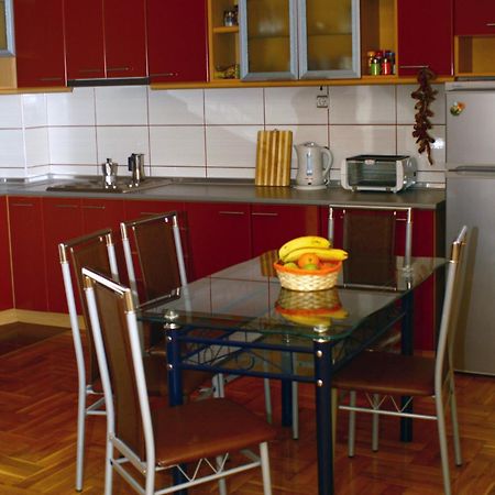 Goldy Hostel Bitola Ngoại thất bức ảnh